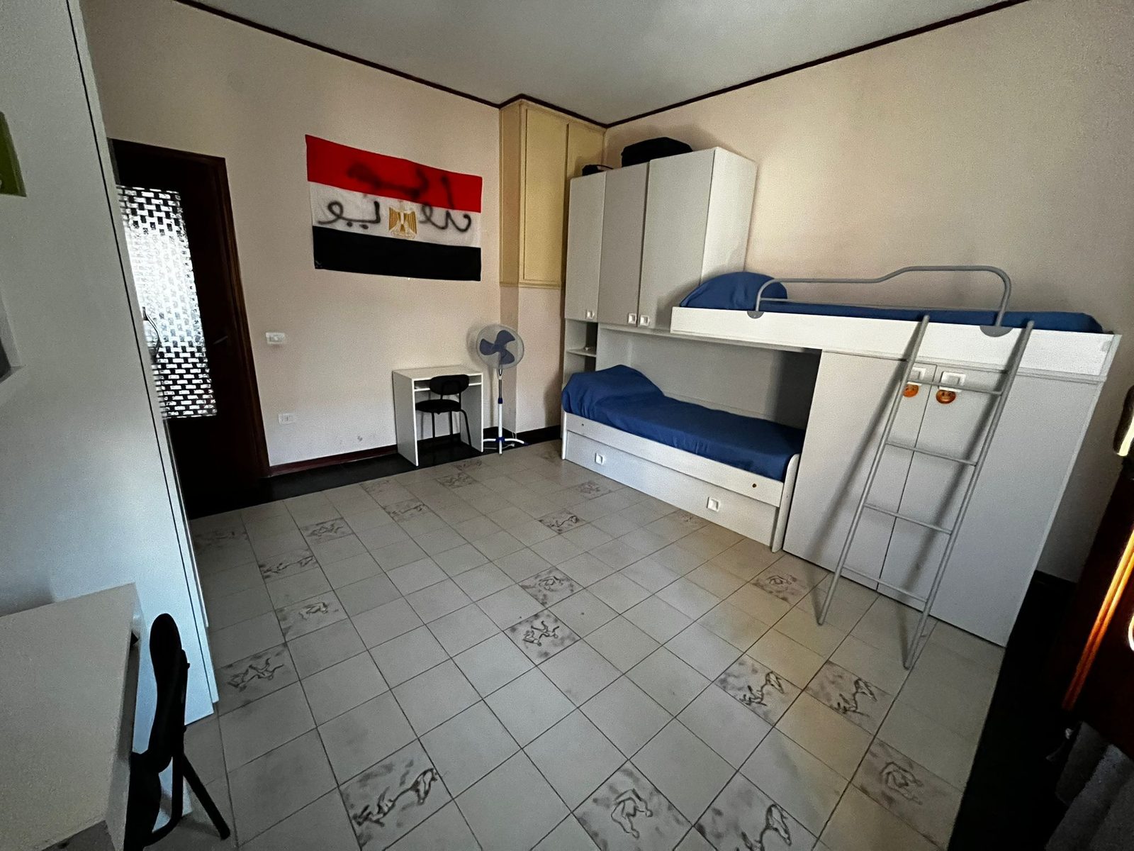 Cameretta con letto a castello nella comunità L’Approdo